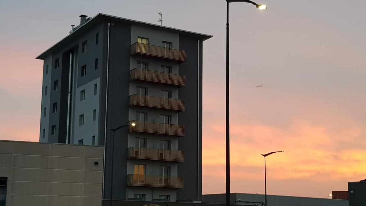 Condominio La Torre 2 Galliate Luaran gambar
